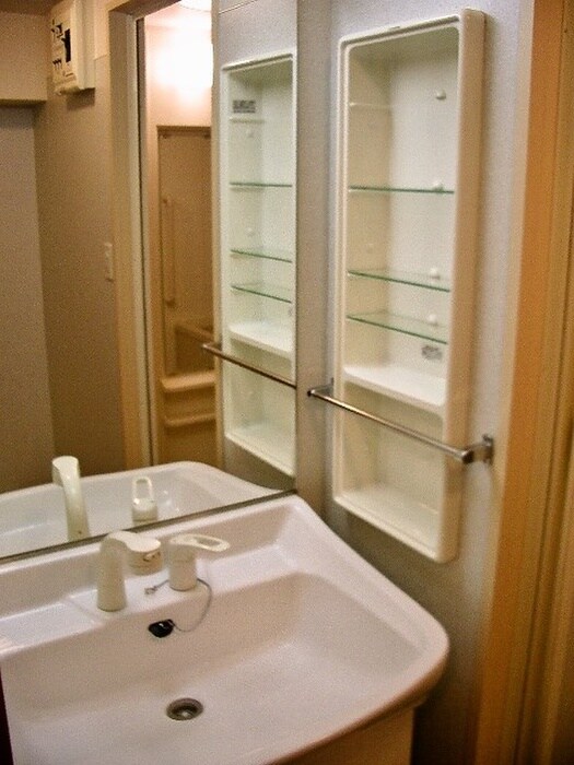 物件内観写真11　(洗面)