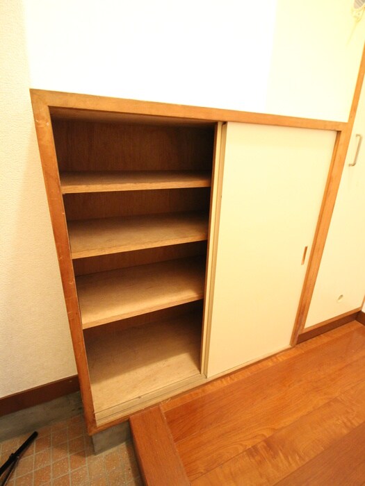 物件内観写真15　(靴箱)