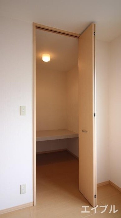 物件内観写真18　(収納)