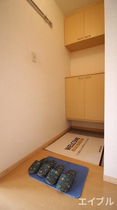 物件内観写真19　(玄関)