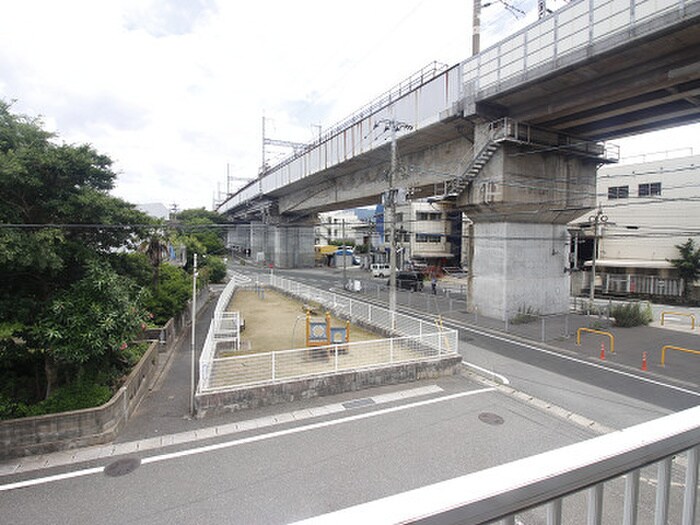 物件内観写真14　(室内からの展望)