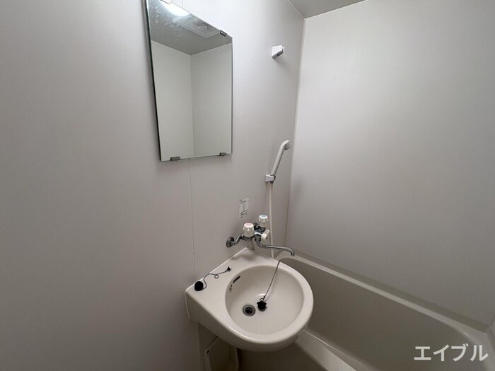 物件内観写真12　(洗面)