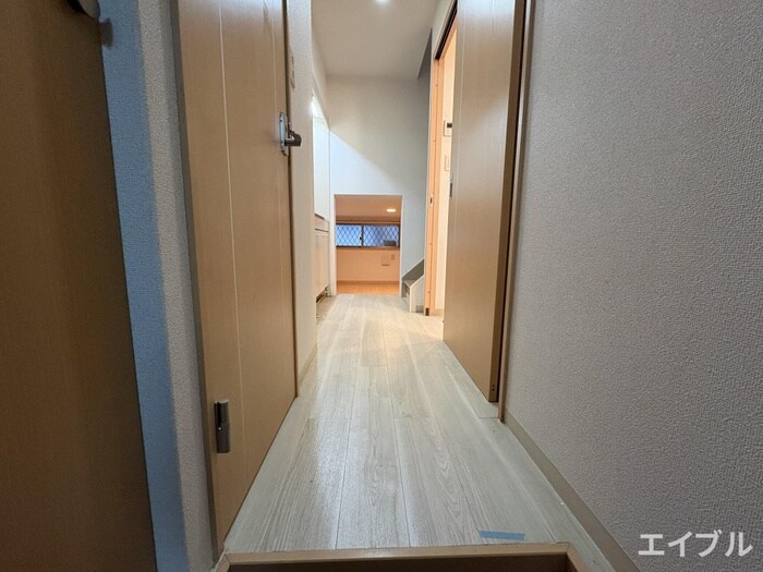 物件内観写真15　(廊下)