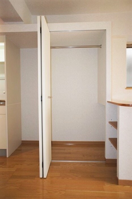 物件内観写真4　(内観写真)