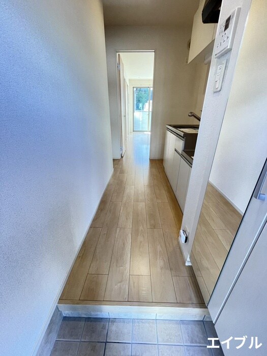 物件内観写真13　(玄関)