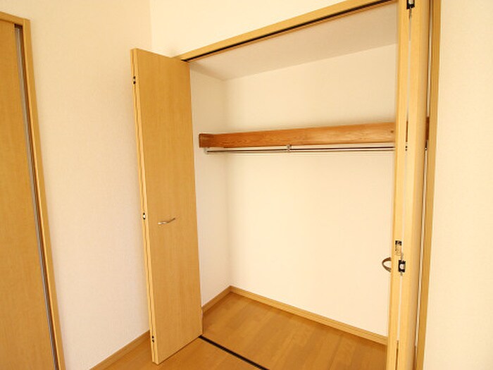 物件内観写真10　(収納)