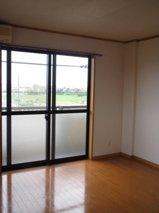 物件内観写真5　(居室)