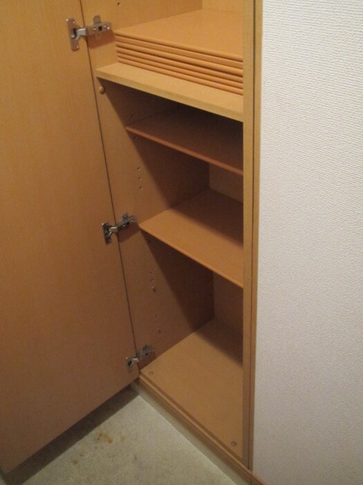 物件内観写真8　(靴箱)