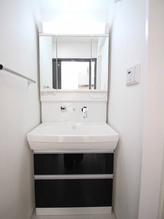 物件内観写真9　(洗面)