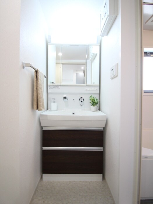 物件内観写真11　(洗面)