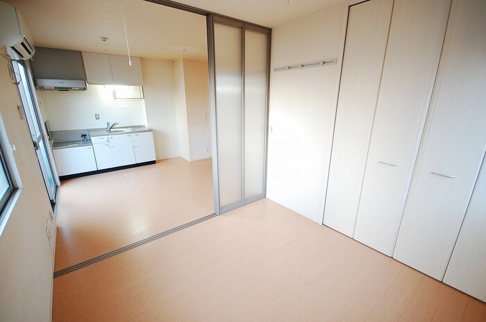 物件内観写真6　(居室)