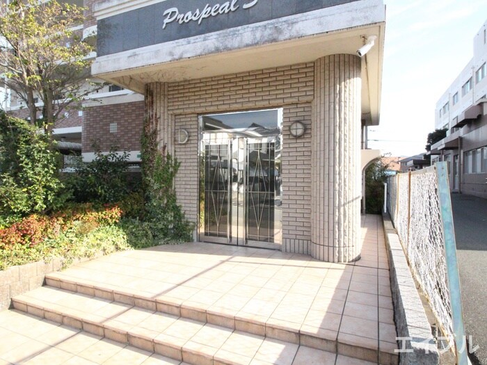 物件外観写真4　(エントランス部分)