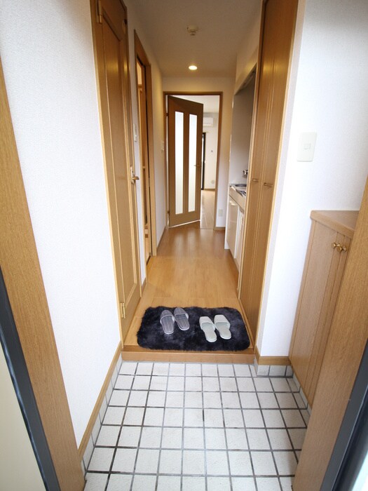 物件内観写真10　(玄関)