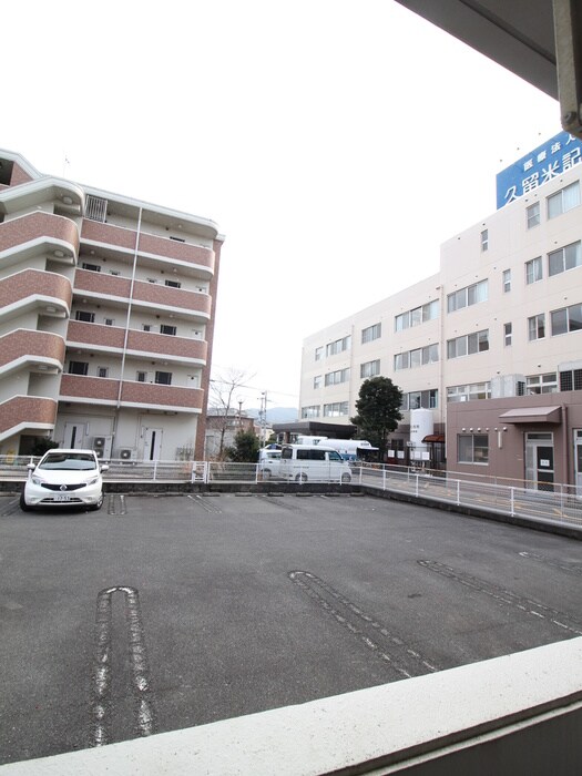 物件内観写真16　(室内からの展望)