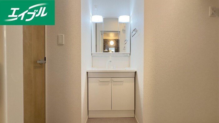 物件内観写真12　(洗面)