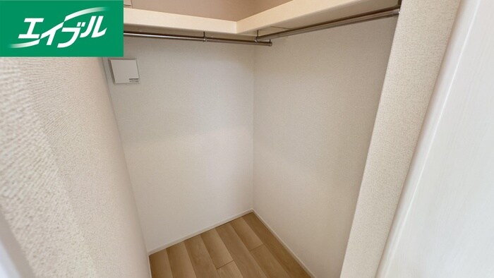 物件内観写真13　(収納)