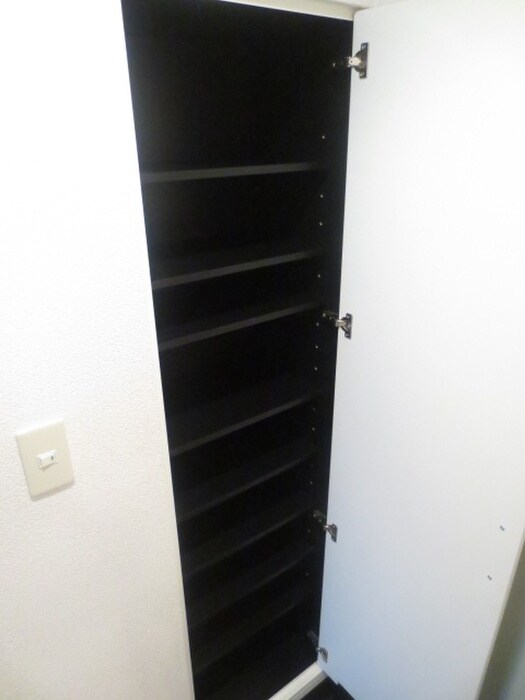 物件内観写真15　(靴箱)