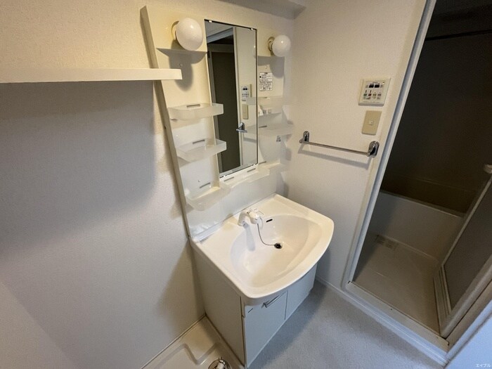 物件内観写真16　(洗面)