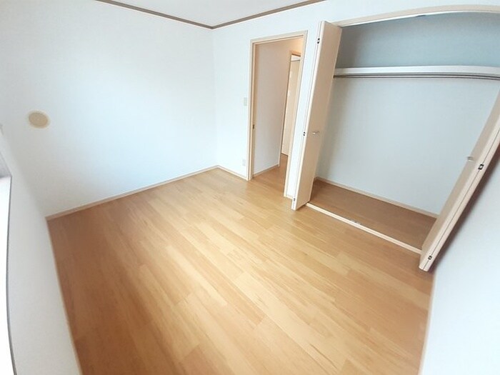 物件内観写真12　(収納)