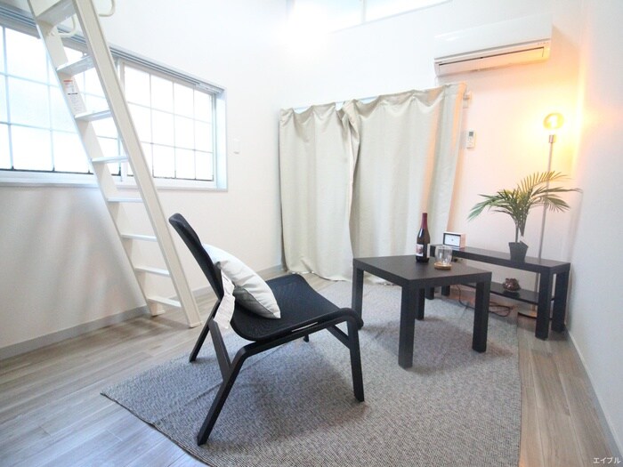 物件内観写真3　(居室)