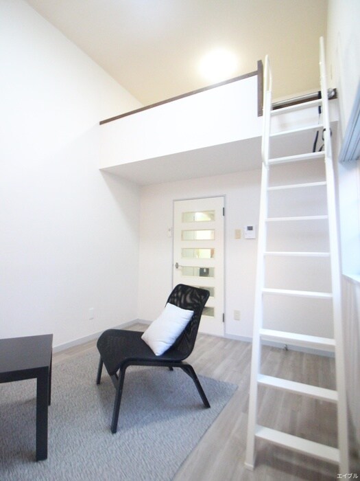 物件内観写真4　(居室)