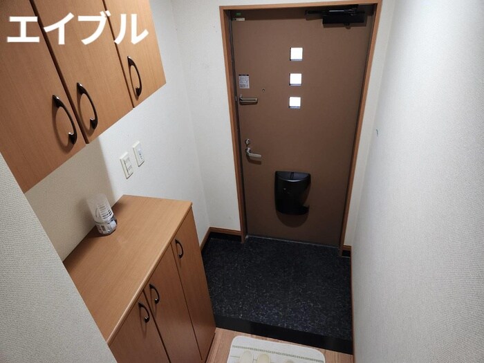 物件内観写真15　(玄関)