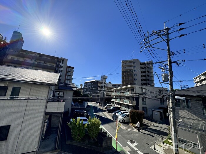 物件内観写真16　(室内からの展望)