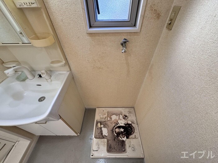 物件内観写真19　(洗濯機置場)