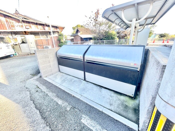 物件外観写真4　(建物設備)