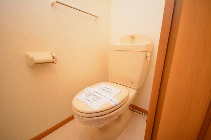 物件内観写真10　(トイレ)