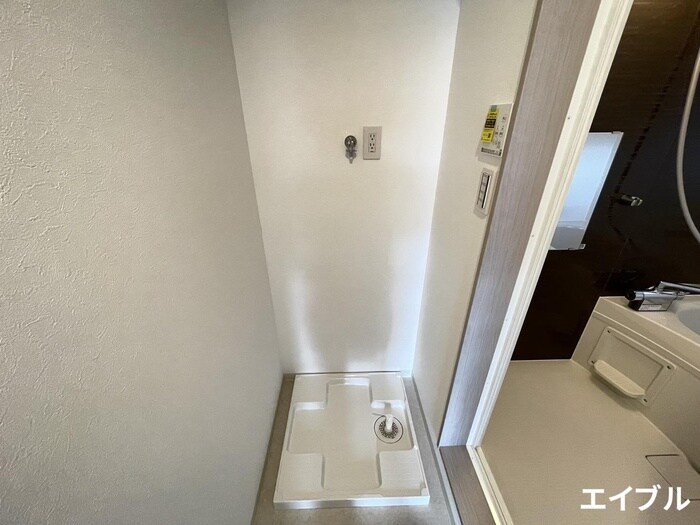 物件内観写真11　(洗濯機置場)