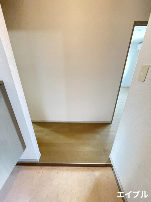 物件内観写真21　(玄関)