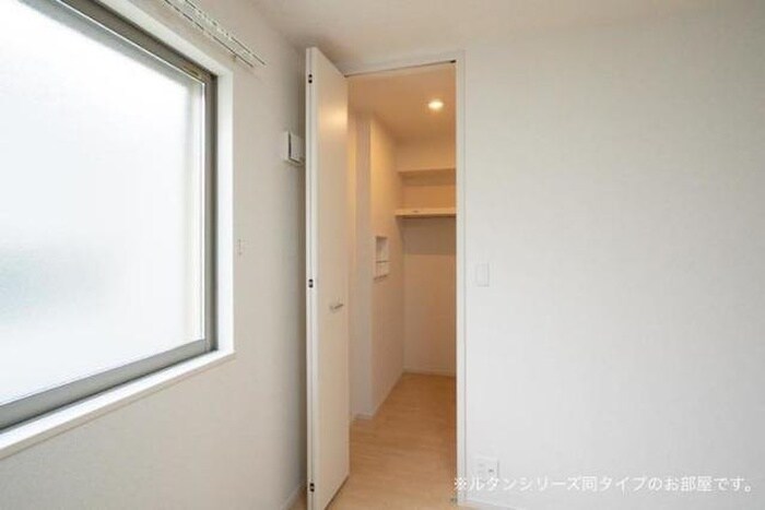 物件内観写真15　(収納)