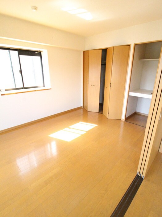 物件内観写真10　(居室)