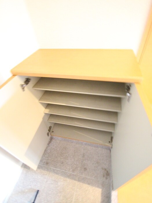 物件内観写真14　(靴箱)