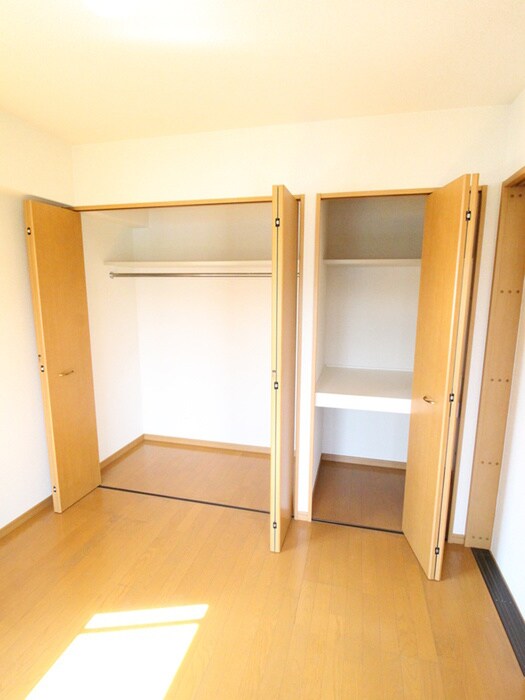 物件内観写真16　(収納)