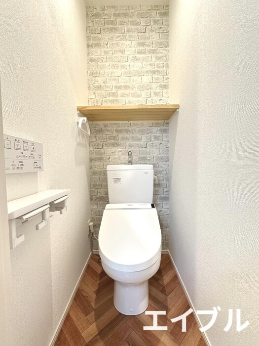 物件内観写真8　(トイレ)