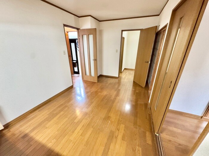 物件内観写真4　(居室)