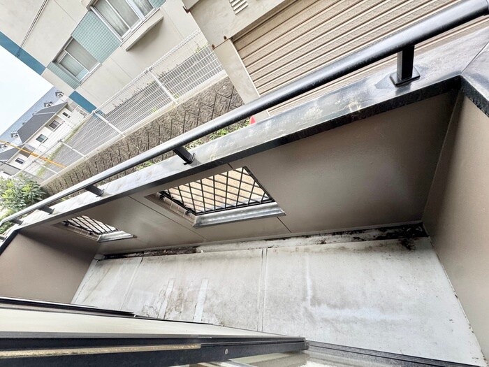 物件内観写真12　(ベランダ・バルコニー)