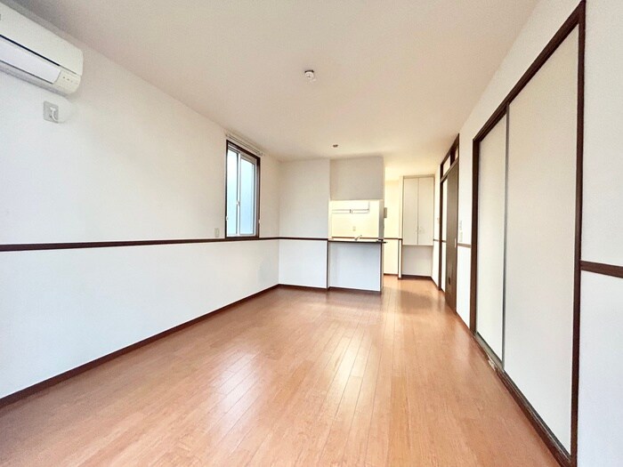 物件内観写真4　(居室)