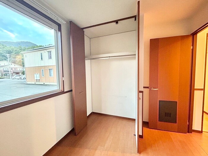 物件内観写真9　(収納)