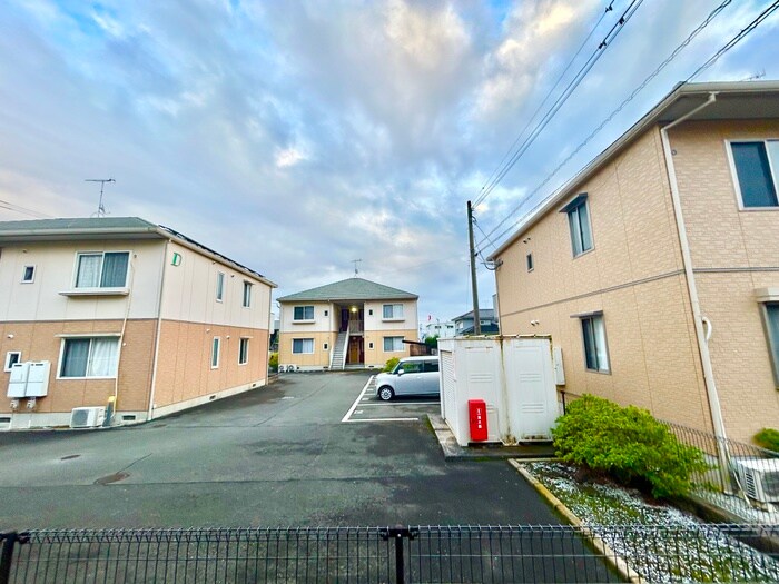 物件内観写真11　(室内からの展望)