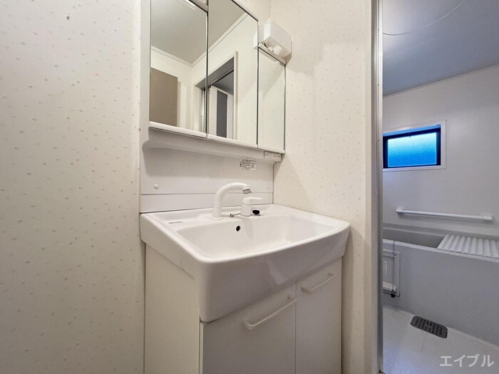 物件内観写真11　(洗面)