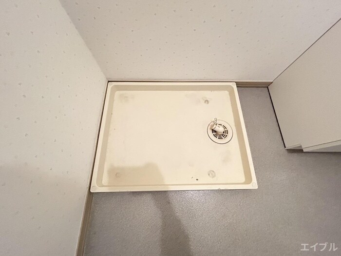 物件内観写真12　(洗濯機置場)