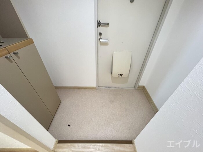 物件内観写真11　(玄関)