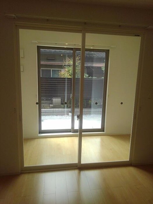 物件内観写真15　(室内からの展望)