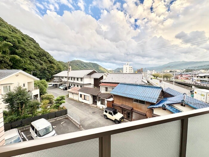 物件内観写真15　(室内からの展望)