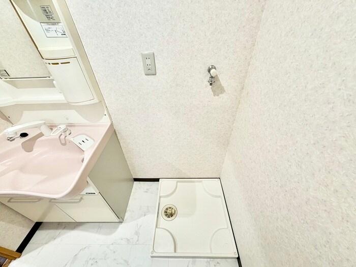 物件内観写真17　(洗濯機置場)