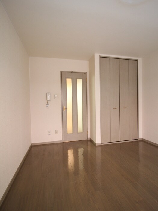 物件内観写真4　(居室)