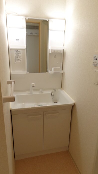 物件内観写真9　(洗面)